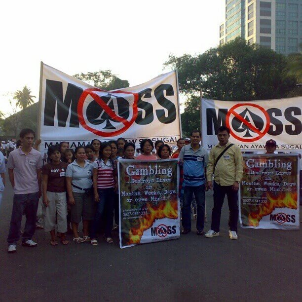 Protesters of the Mamamayan Ayaw sa Sugal movement